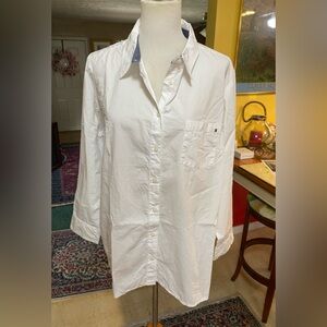 Women’s White Cotton Button-Up Shirt. 1X